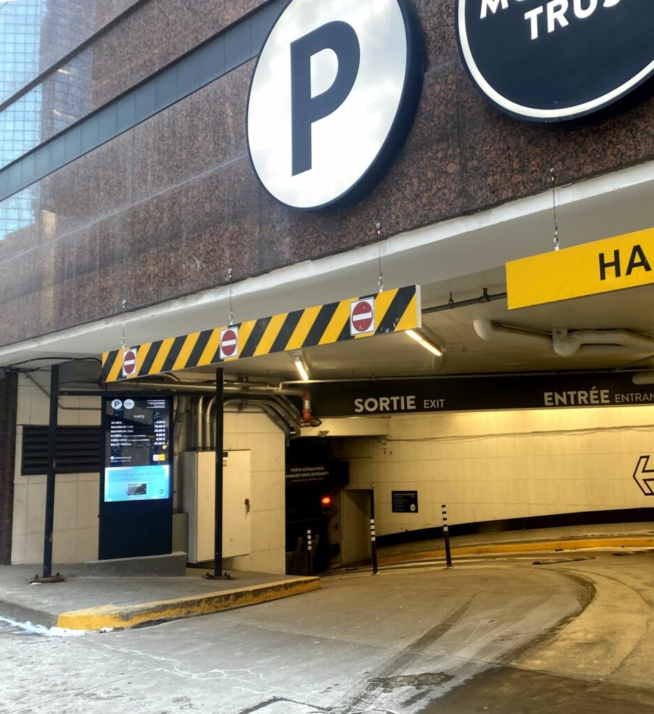 About Montreal Shopping Centers